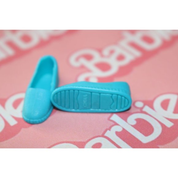 VTG 1990's MATTEL BARBIE | SKIPPER AQUA BLUE FLAT SLIP-ON SHOES PLASTIC - Picture 2 of 2